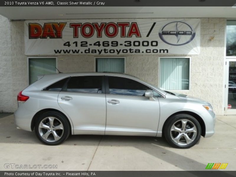 Classic Silver Metallic / Gray 2010 Toyota Venza V6 AWD