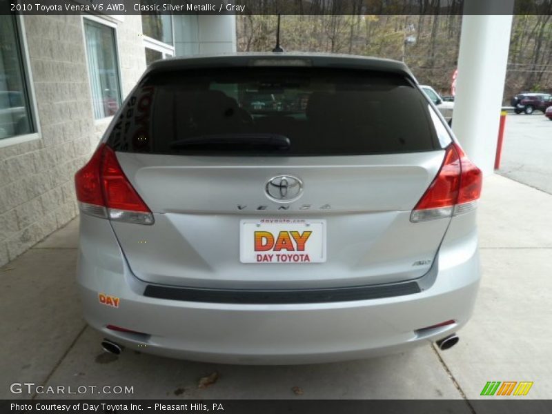 Classic Silver Metallic / Gray 2010 Toyota Venza V6 AWD