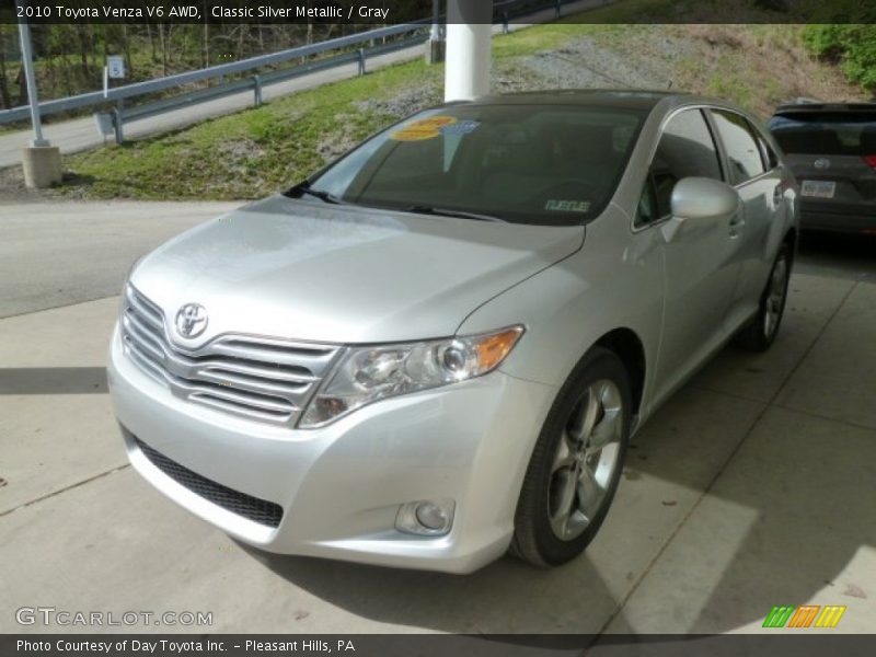 Classic Silver Metallic / Gray 2010 Toyota Venza V6 AWD