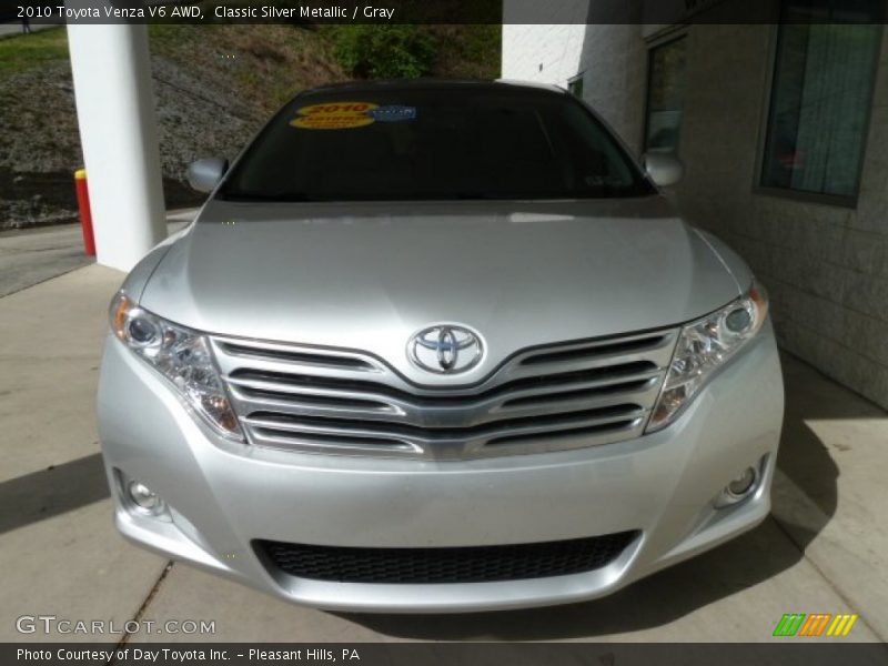 Classic Silver Metallic / Gray 2010 Toyota Venza V6 AWD