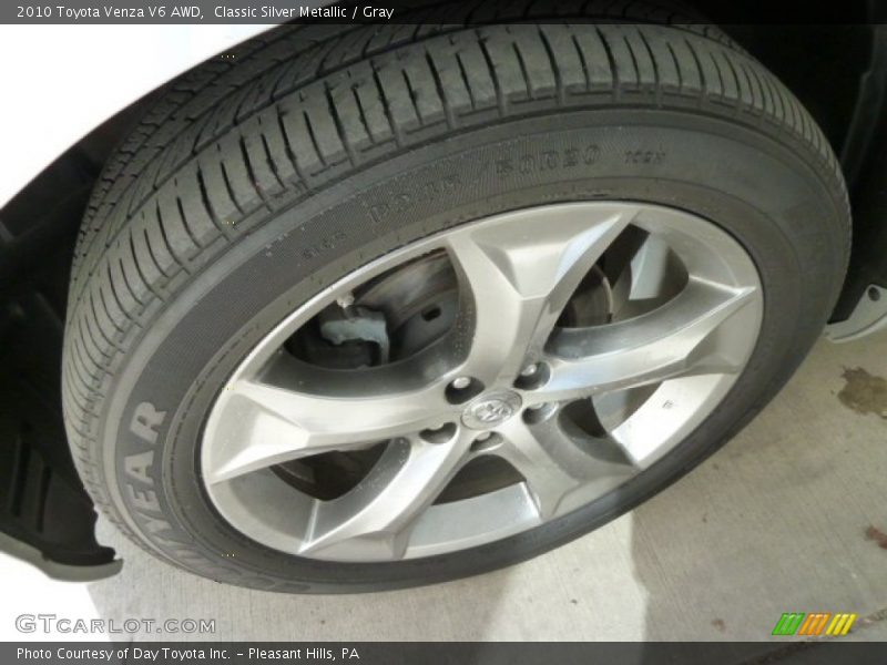 Classic Silver Metallic / Gray 2010 Toyota Venza V6 AWD