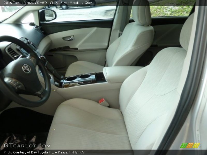 Classic Silver Metallic / Gray 2010 Toyota Venza V6 AWD