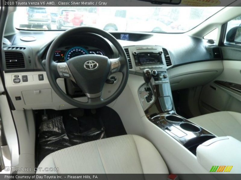 Classic Silver Metallic / Gray 2010 Toyota Venza V6 AWD
