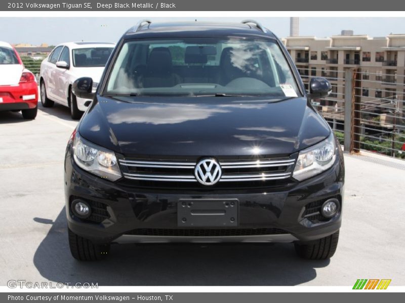 Deep Black Metallic / Black 2012 Volkswagen Tiguan SE