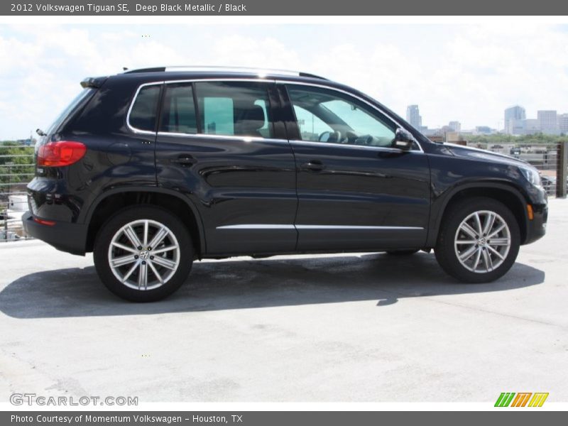 Deep Black Metallic / Black 2012 Volkswagen Tiguan SE