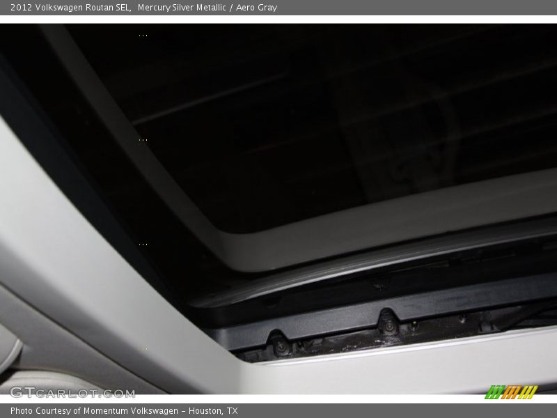 Mercury Silver Metallic / Aero Gray 2012 Volkswagen Routan SEL