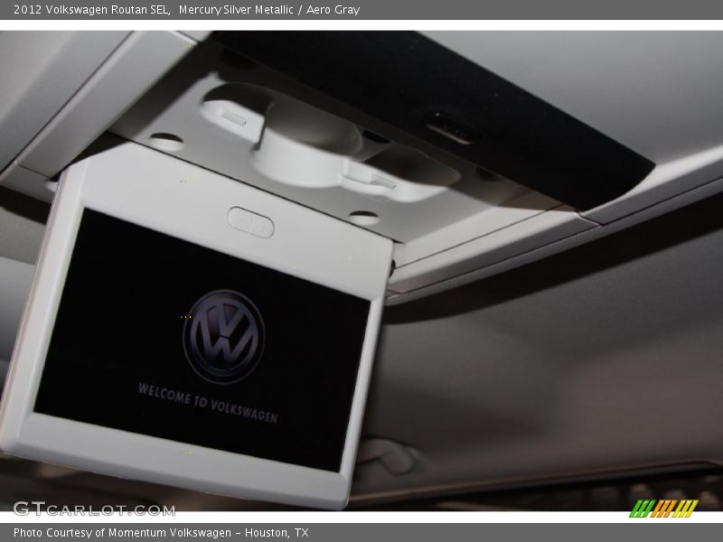 Mercury Silver Metallic / Aero Gray 2012 Volkswagen Routan SEL