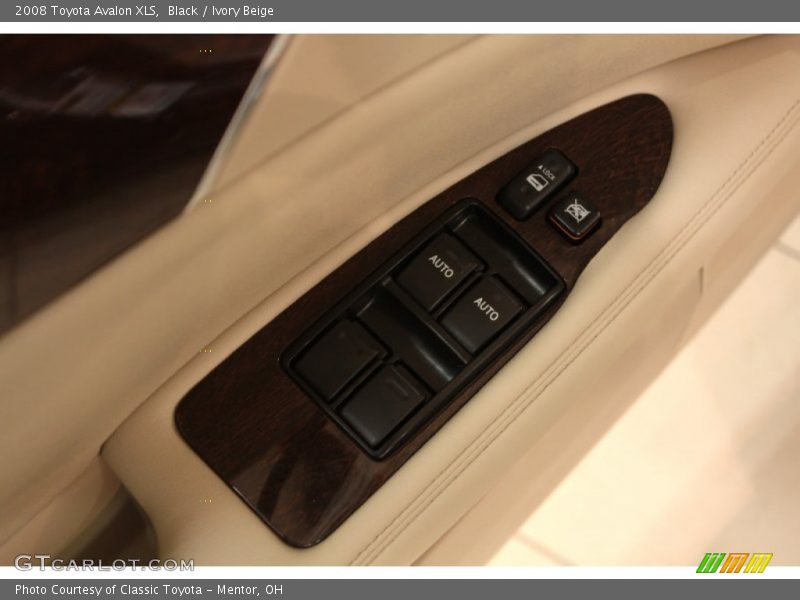 Black / Ivory Beige 2008 Toyota Avalon XLS