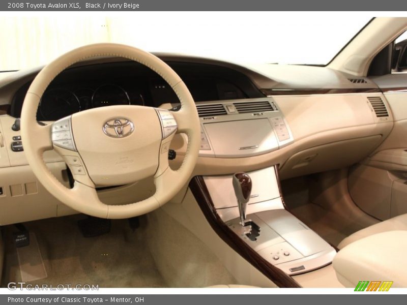 Black / Ivory Beige 2008 Toyota Avalon XLS