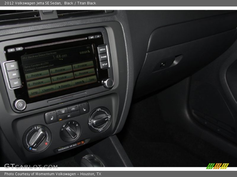 Black / Titan Black 2012 Volkswagen Jetta SE Sedan