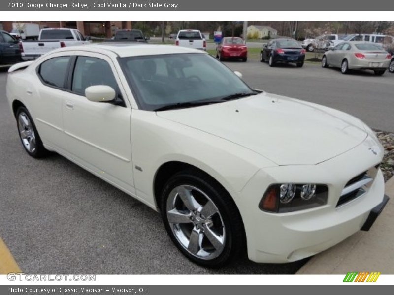Cool Vanilla / Dark Slate Gray 2010 Dodge Charger Rallye