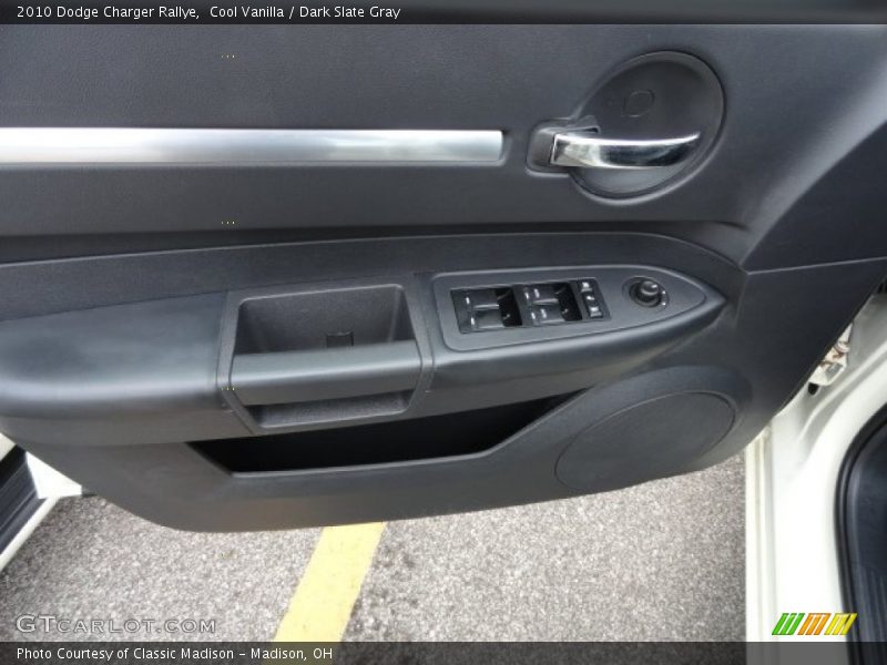 Cool Vanilla / Dark Slate Gray 2010 Dodge Charger Rallye