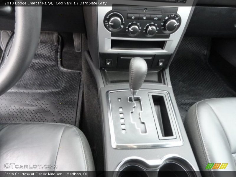 Cool Vanilla / Dark Slate Gray 2010 Dodge Charger Rallye