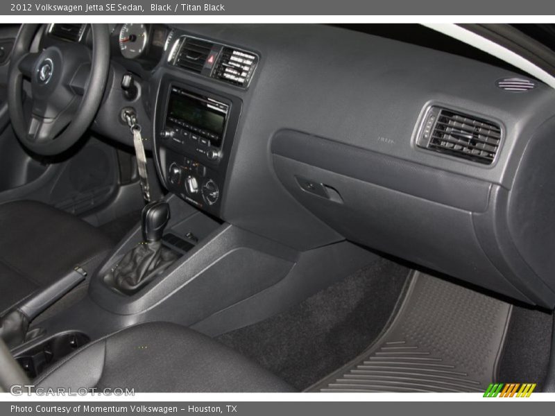 Black / Titan Black 2012 Volkswagen Jetta SE Sedan