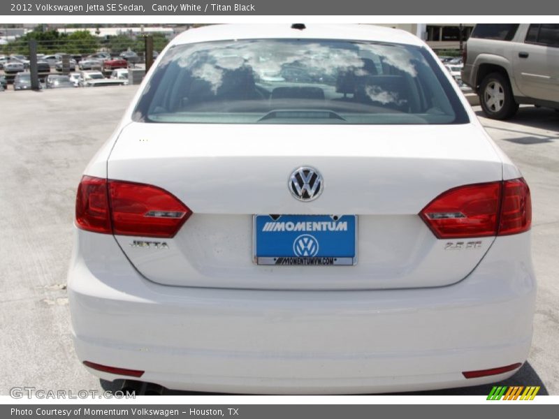 Candy White / Titan Black 2012 Volkswagen Jetta SE Sedan