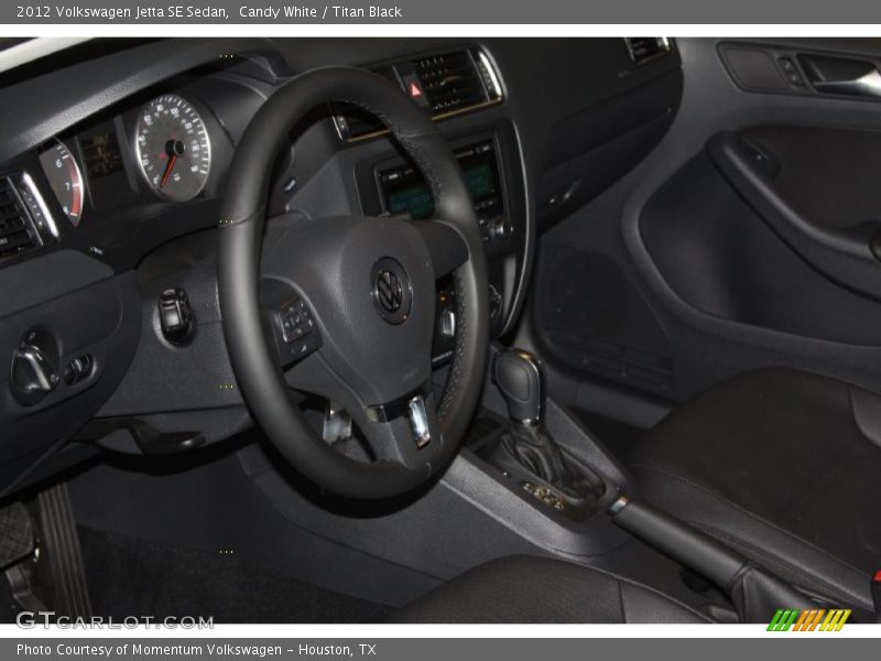 Candy White / Titan Black 2012 Volkswagen Jetta SE Sedan