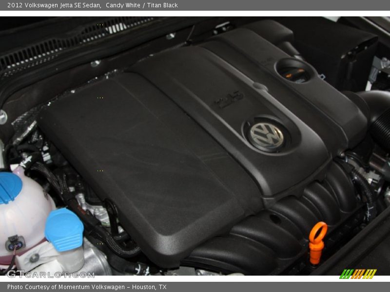 Candy White / Titan Black 2012 Volkswagen Jetta SE Sedan