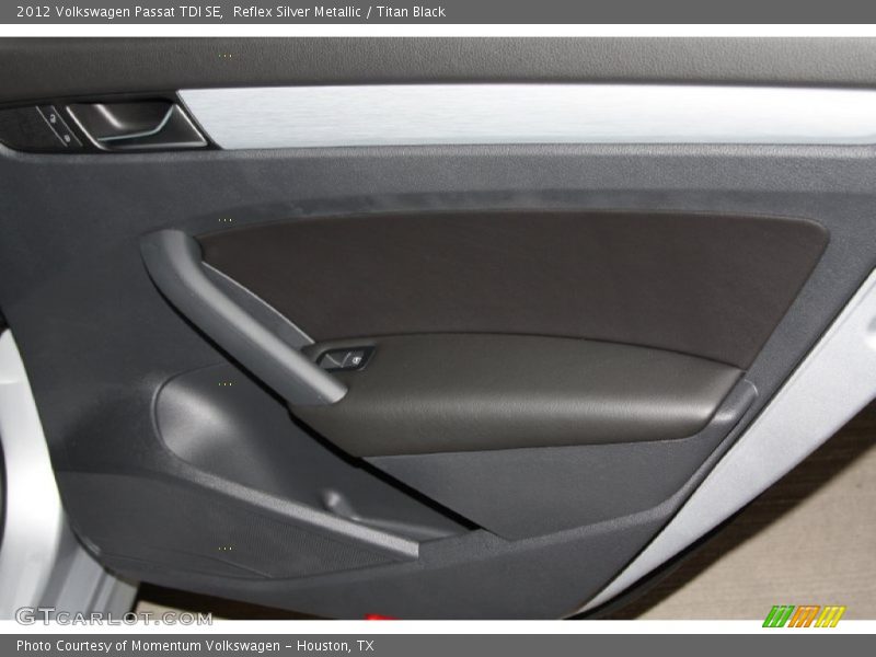 Reflex Silver Metallic / Titan Black 2012 Volkswagen Passat TDI SE