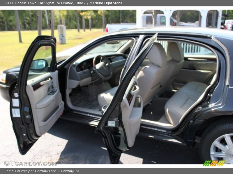 Black / Medium Light Stone 2011 Lincoln Town Car Signature Limited