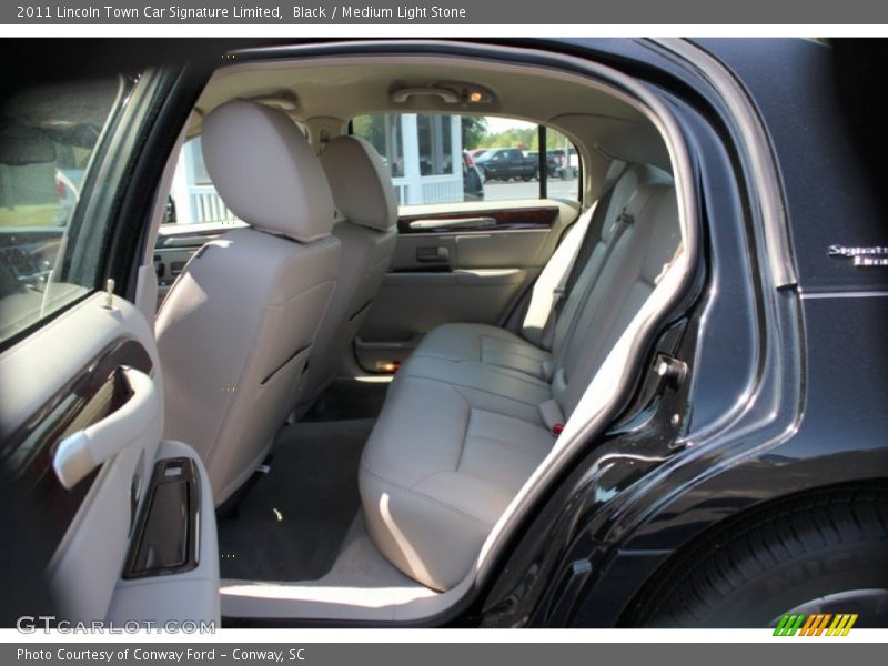 Black / Medium Light Stone 2011 Lincoln Town Car Signature Limited