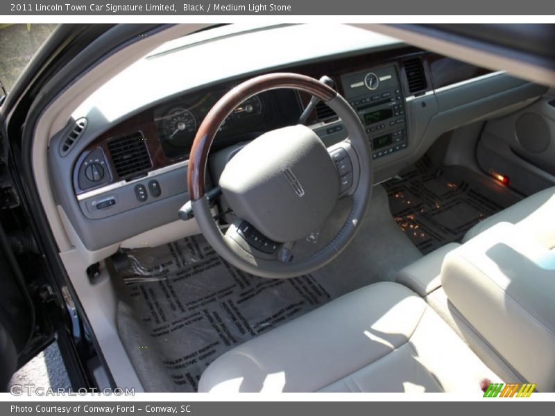 Black / Medium Light Stone 2011 Lincoln Town Car Signature Limited