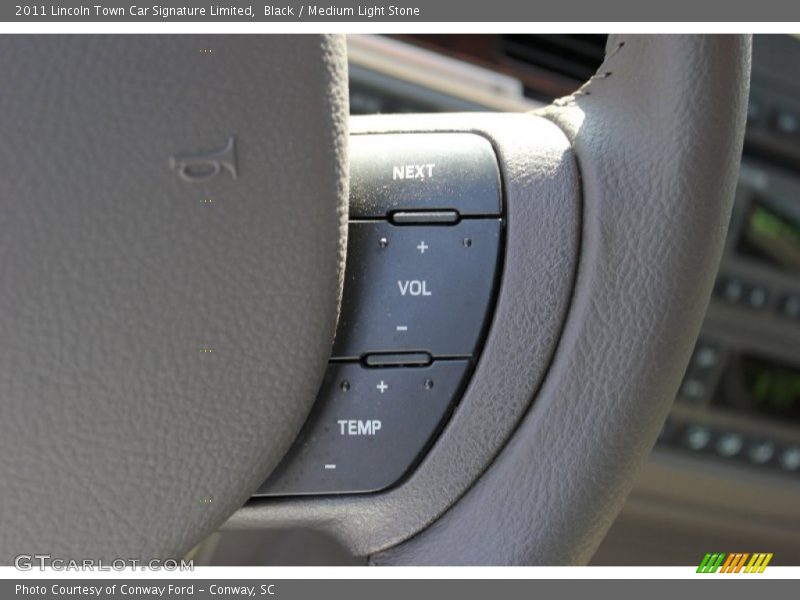 Black / Medium Light Stone 2011 Lincoln Town Car Signature Limited