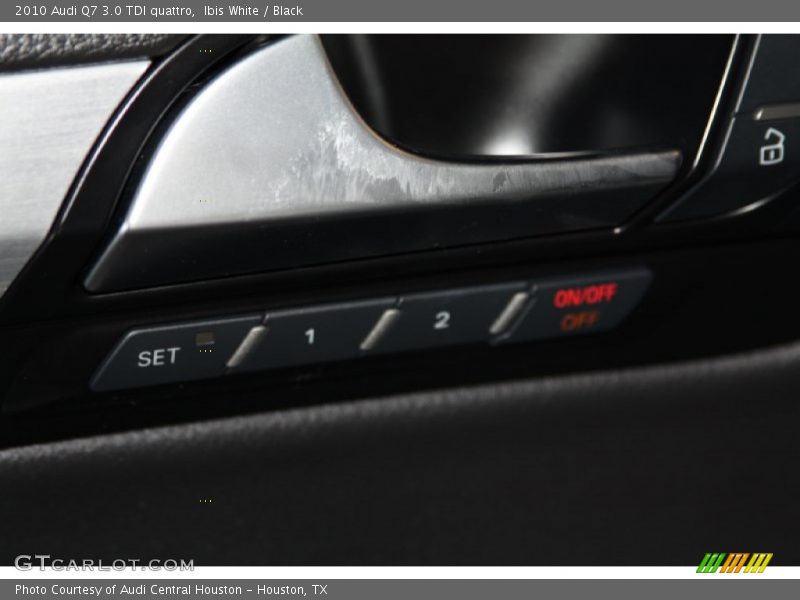 Ibis White / Black 2010 Audi Q7 3.0 TDI quattro