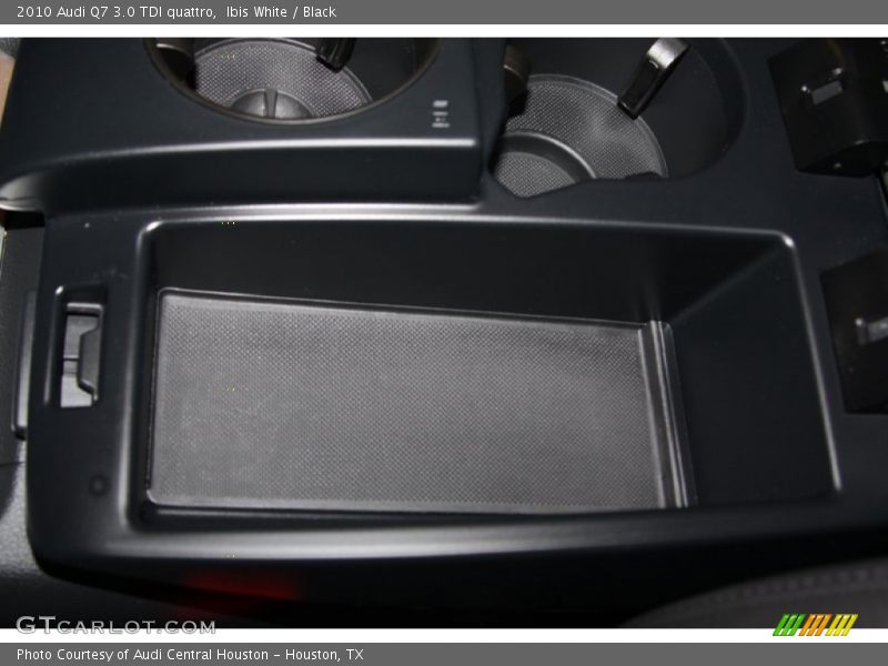 Ibis White / Black 2010 Audi Q7 3.0 TDI quattro