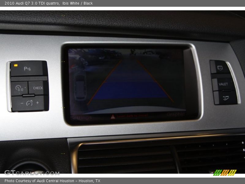 Ibis White / Black 2010 Audi Q7 3.0 TDI quattro