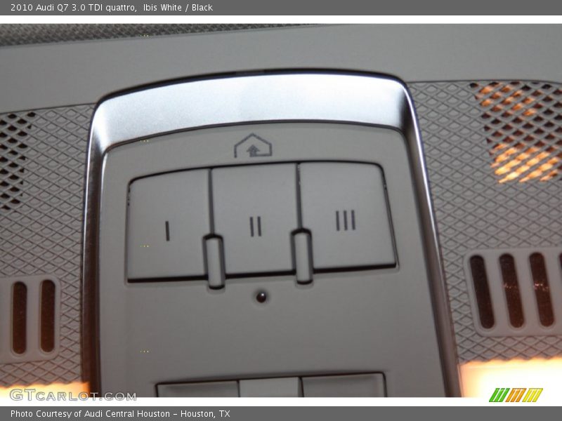 Ibis White / Black 2010 Audi Q7 3.0 TDI quattro