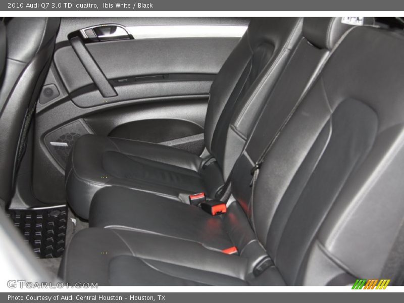 Ibis White / Black 2010 Audi Q7 3.0 TDI quattro