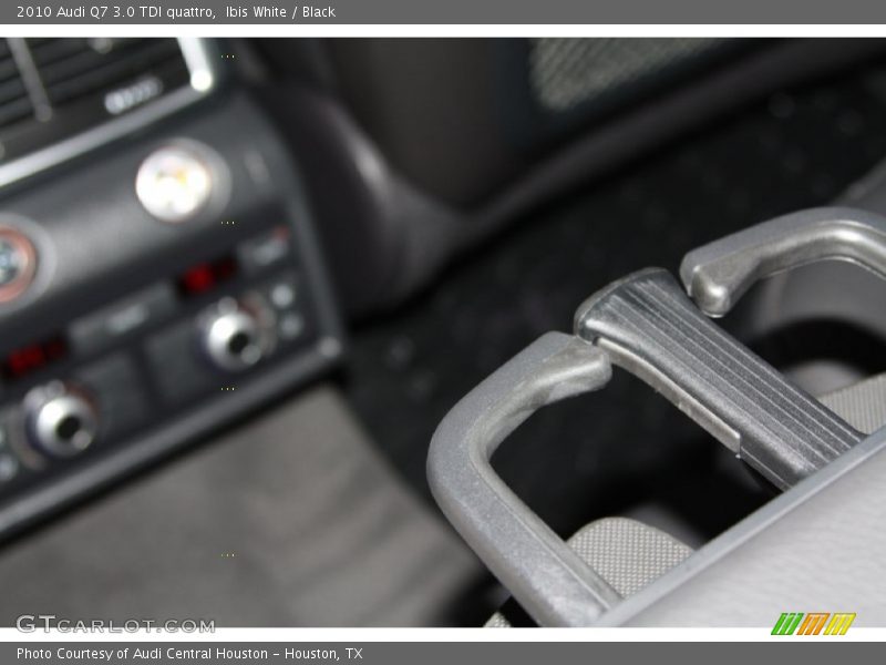 Ibis White / Black 2010 Audi Q7 3.0 TDI quattro