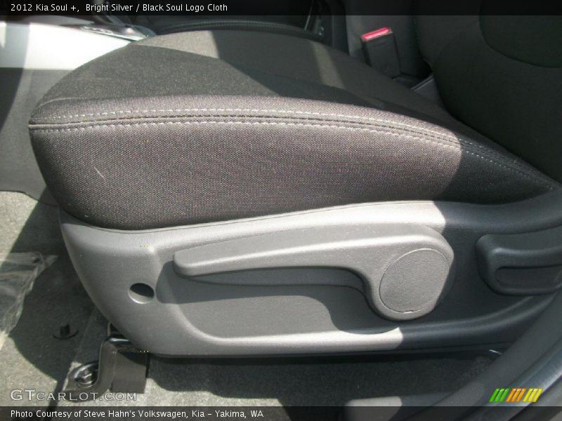 Bright Silver / Black Soul Logo Cloth 2012 Kia Soul +