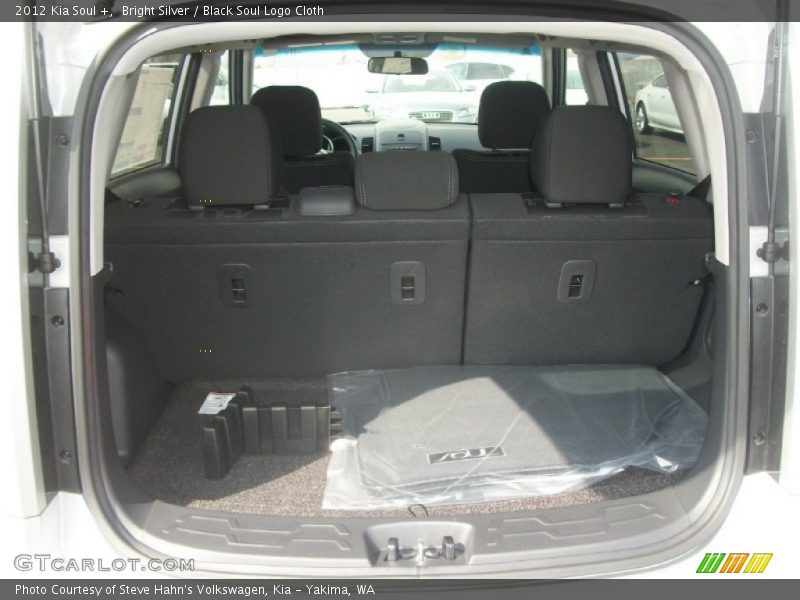 Bright Silver / Black Soul Logo Cloth 2012 Kia Soul +