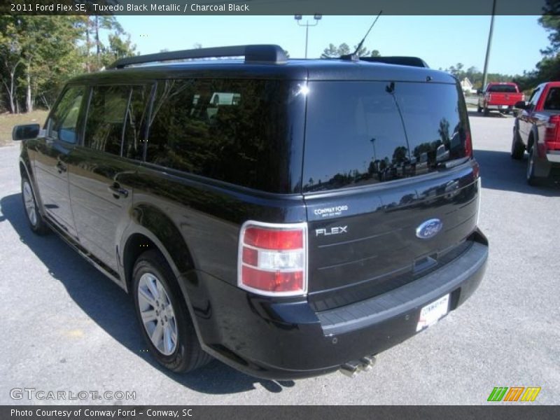 Tuxedo Black Metallic / Charcoal Black 2011 Ford Flex SE