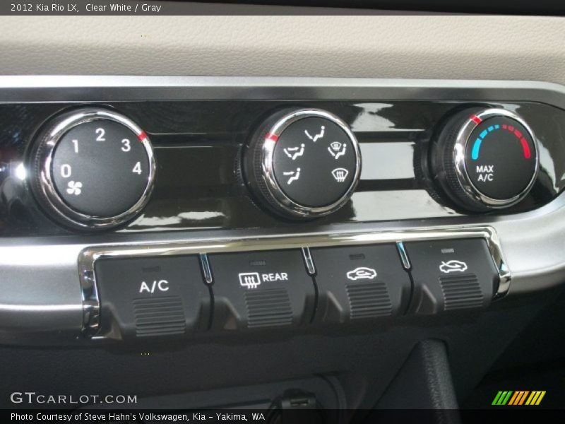 Controls of 2012 Rio LX