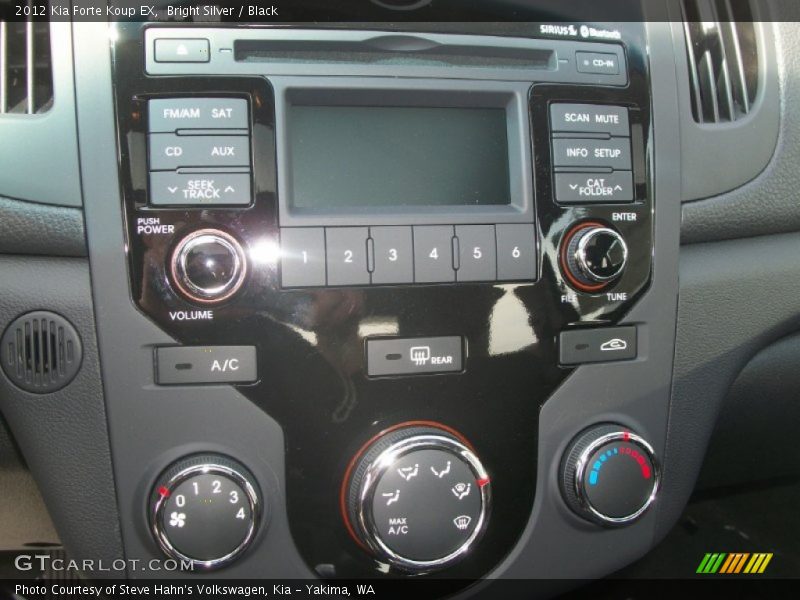 Controls of 2012 Forte Koup EX