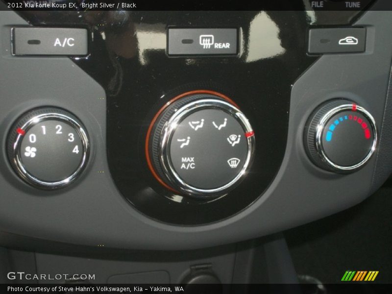 Controls of 2012 Forte Koup EX