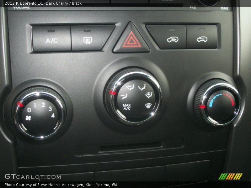 Dark Cherry / Black 2012 Kia Sorento LX