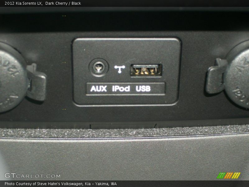 Dark Cherry / Black 2012 Kia Sorento LX