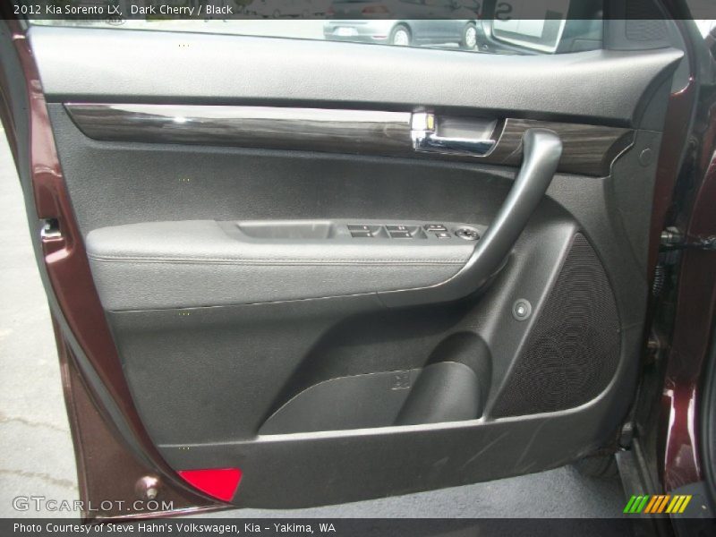 Dark Cherry / Black 2012 Kia Sorento LX
