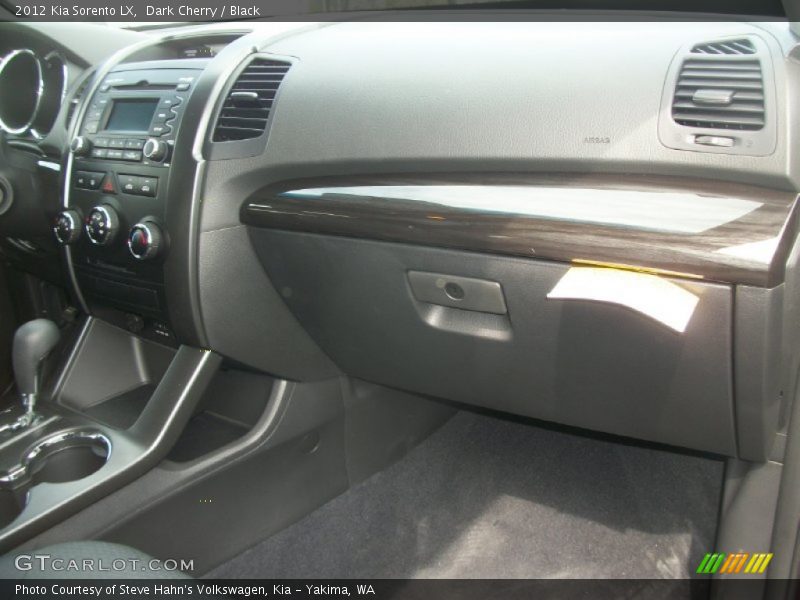 Dark Cherry / Black 2012 Kia Sorento LX