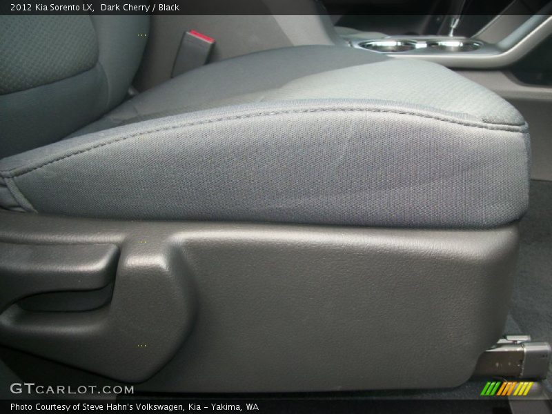Dark Cherry / Black 2012 Kia Sorento LX