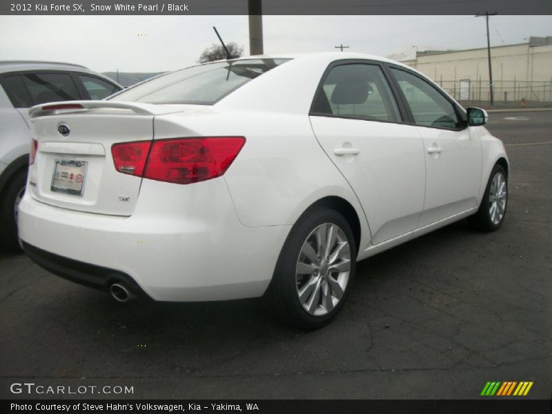 Snow White Pearl / Black 2012 Kia Forte SX