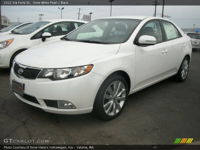 Snow White Pearl / Black 2012 Kia Forte SX