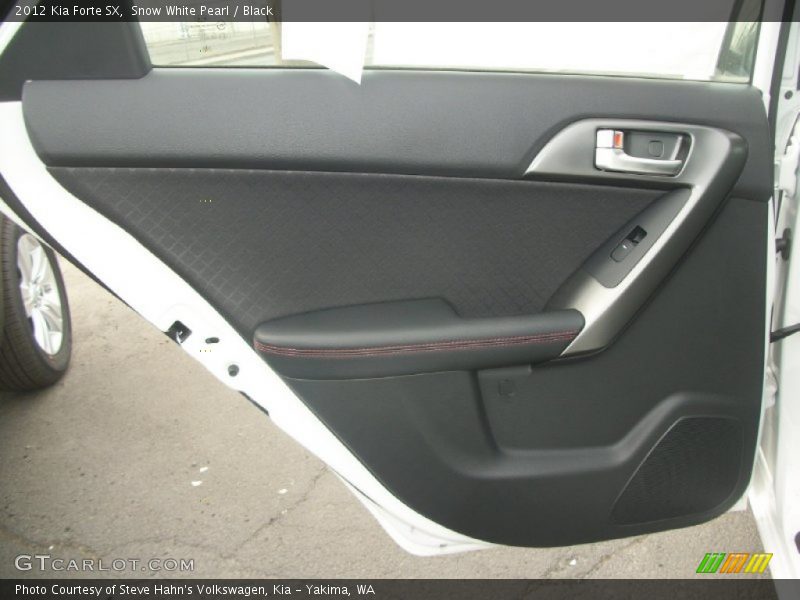 Snow White Pearl / Black 2012 Kia Forte SX