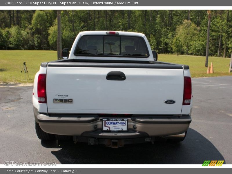 Oxford White / Medium Flint 2006 Ford F350 Super Duty XLT SuperCab Dually