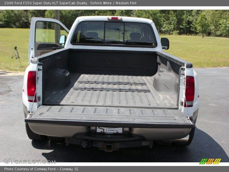 Oxford White / Medium Flint 2006 Ford F350 Super Duty XLT SuperCab Dually
