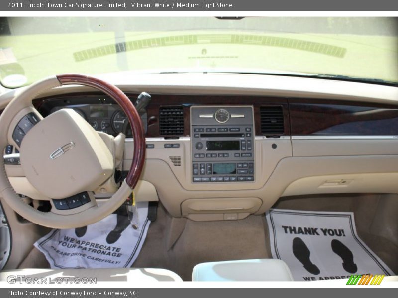 Vibrant White / Medium Light Stone 2011 Lincoln Town Car Signature Limited
