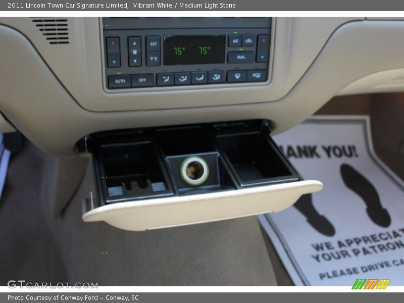 Vibrant White / Medium Light Stone 2011 Lincoln Town Car Signature Limited